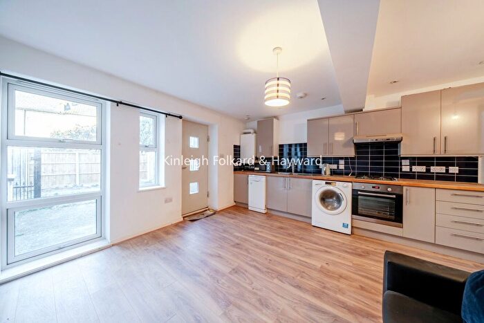 1 Bedroom Flat To Rent In Tooting High Street, London, SW17