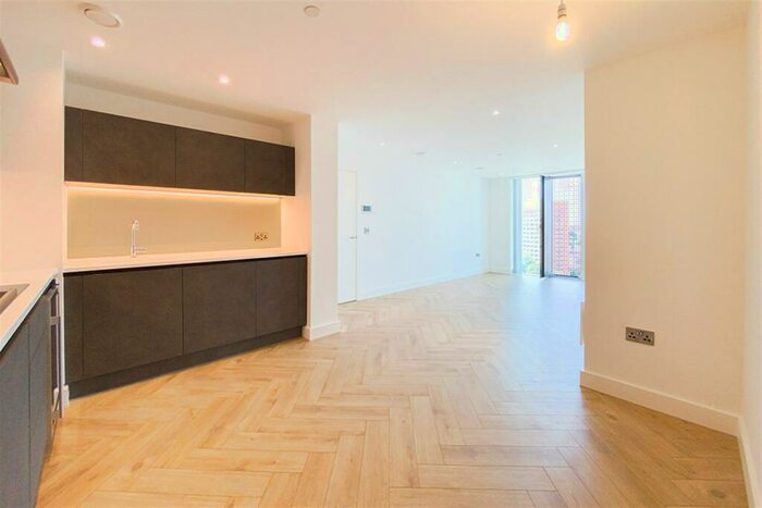 2 Bedroom Apartment To Rent In Elizabeth Tower, M15