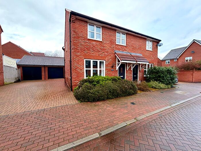 3 Bedroom Semi Detached House To Rent In Teasel Bank, Harwell, Didcot, OX11
