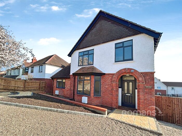 3 Bedroom Semi-Detached House To Rent In Henley Road, Caversham, Reading, RG4