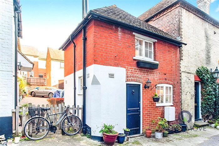 1 Bedroom Semi Detached House To Rent In Austins Place, Hemel Hempstead, Hertfordshire, HP2