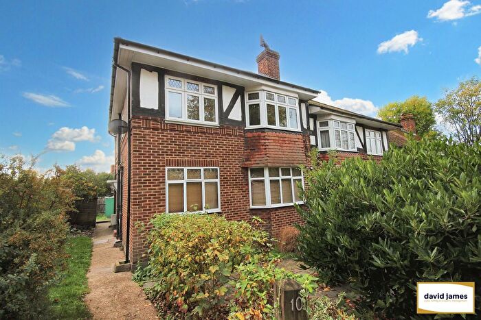2 Bedroom Maisonette To Rent In Glassmill Lane, Bromley, BR2