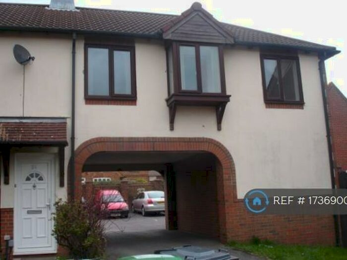 1 Bedroom Flat To Rent In Gorse Meade, Berkshire, SL1