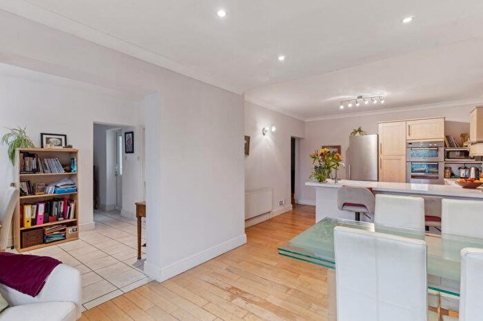 5 Bedroom Detached House For Sale In Old Watling Street, Flamstead, AL3