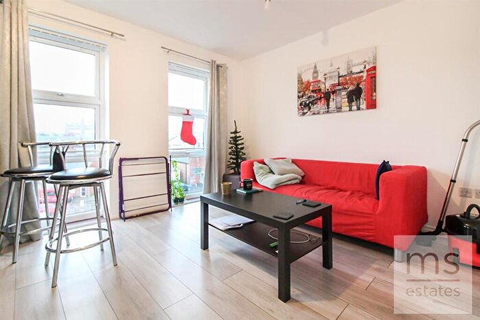 2 Bedroom Flat To Rent In £pppw Templars Court, Radford, Nottingham, NG7