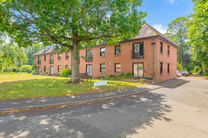 2 Bedroom Property For Sale In Delves Close, Ringmer, BN8