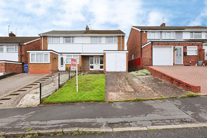 3 Bedroom Semi Detached House For Sale In Walker Avenue, Brierley Hill, DY5