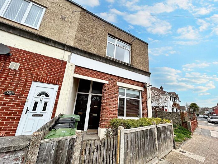 1 Bedroom Flat To Rent In Moneyfield Avenue, Portsmouth, PO3