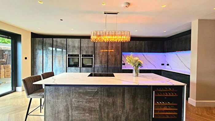 4 Bedroom Detached House To Rent In Brooklyn Road, Cheltenham, GL51