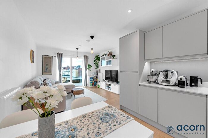 1 Bedroom Apartment For Sale In Bonsai Point, J Edgware Road, London, NW9
