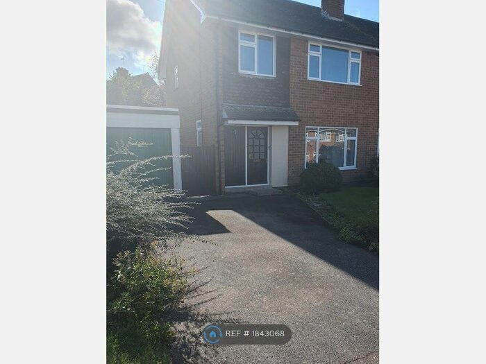 3 Bedroom Semi-Detached House To Rent In Rectory Close, Crick, Northampton, NN6