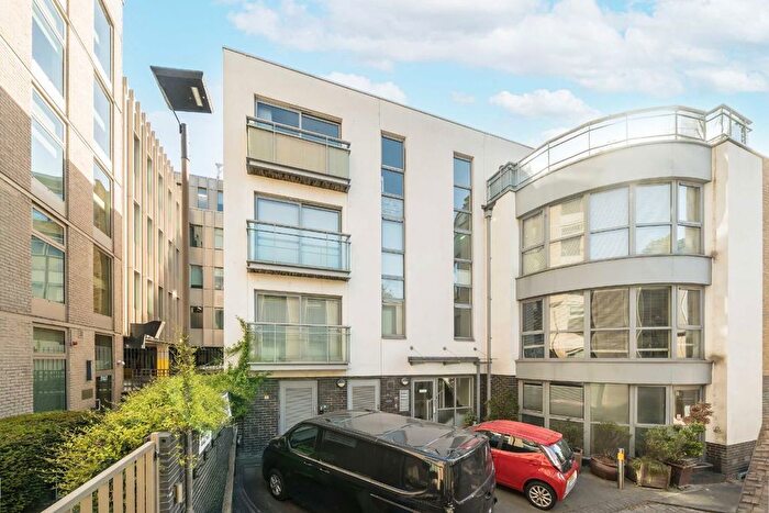 1 Bedroom Flat To Rent In Worple Road Mews, Wimbledon, SW19