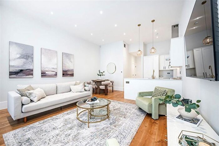 2 Bedroom Flat To Rent In Gloucester Place, Marylebone, W1U