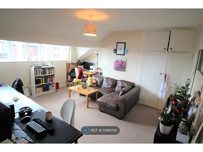 1 Bedroom Flat To Rent In Claremont Villas, Leeds, LS2