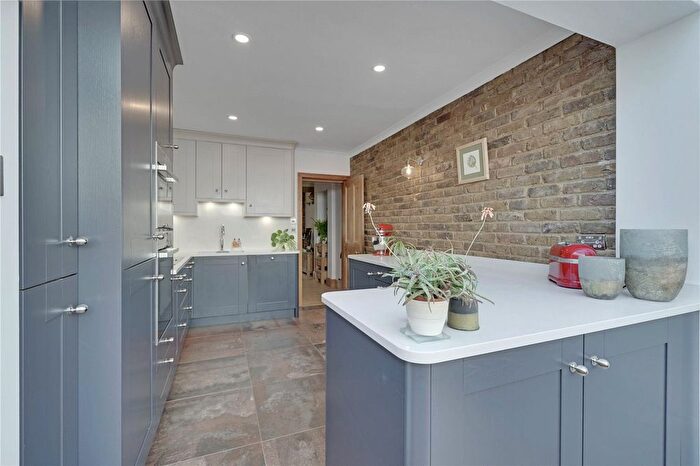 3 Bedroom Terraced House For Sale In Ferry Road, Twickenham, TW1