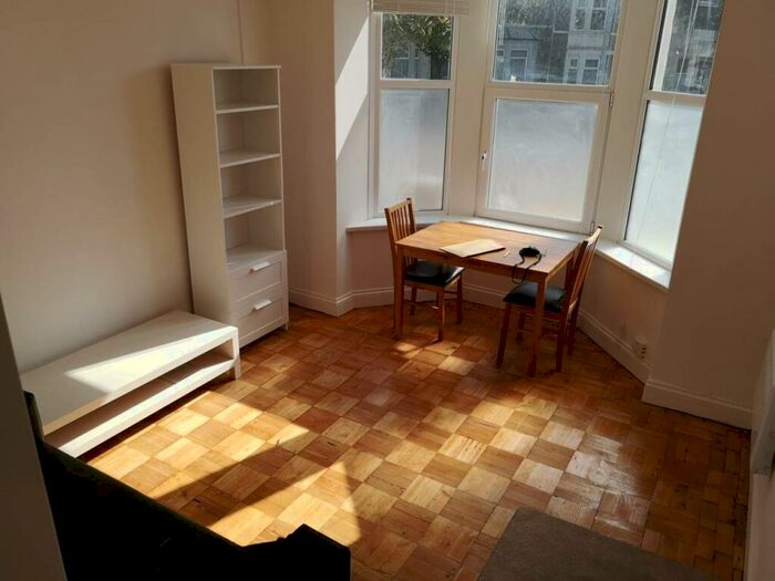 1 Bedroom Flat To Rent In Cathays Terrace, Cathays, Cardiff, CF24