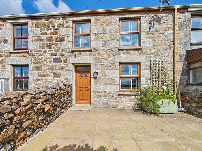 3 Bedroom Cottage For Sale In Maynes Row, Camborne - Tucked Away Position, TR14