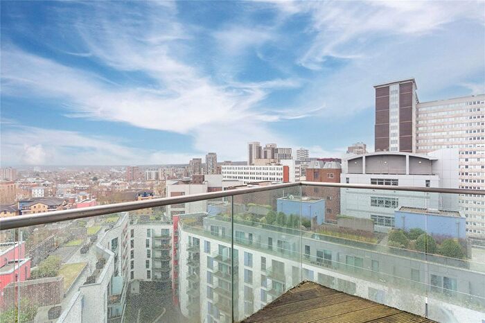 1 Bedroom Flat To Rent In Tennyson Apartments, Saffron Central Square, Croydon, CR0