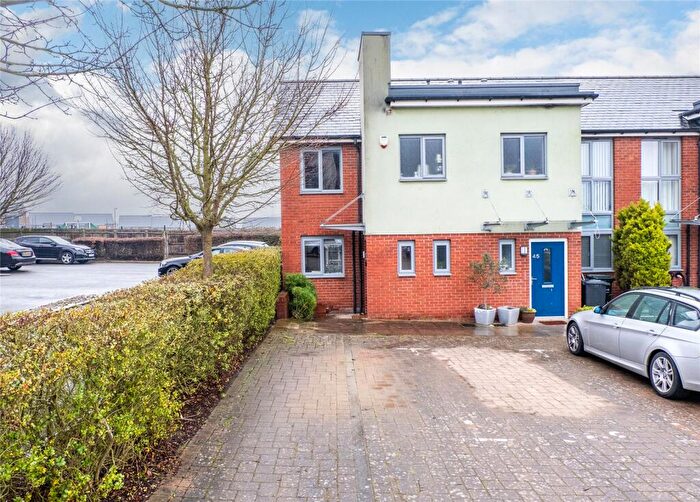 2 Bedroom End Of Terrace House For Sale In Wellesley Corner, Northfleet, Kent, DA11