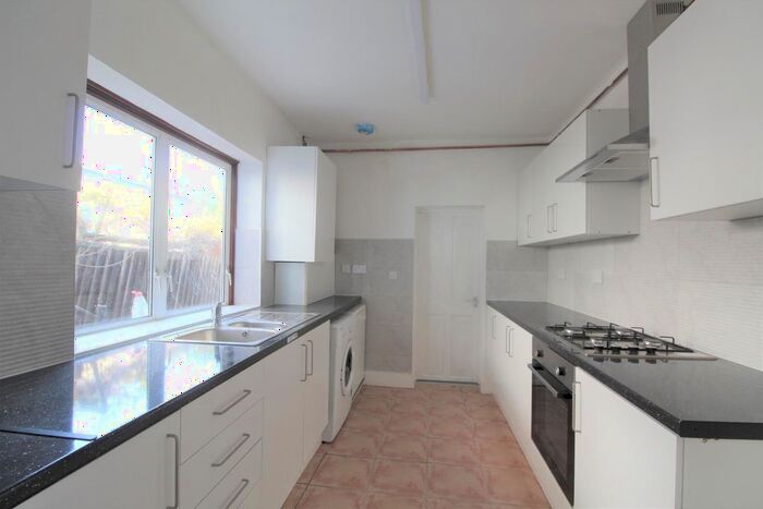 3 Bedroom Property To Rent In Dysons Road, London, N18