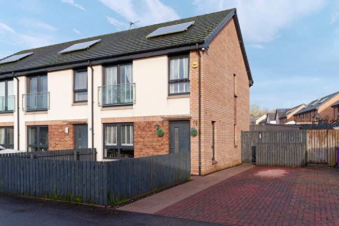 2 Bedroom End Terrace House For Sale In Househillwood Road, Glasgow, G53