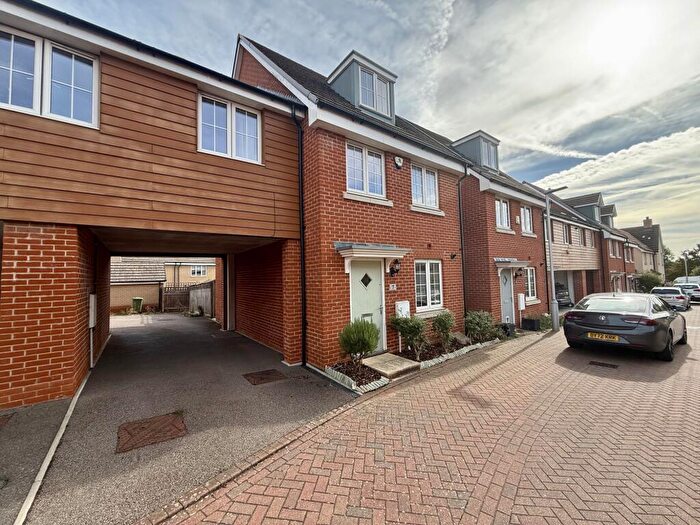 3 Bedroom Town House To Rent In Veritas Grove, LU7