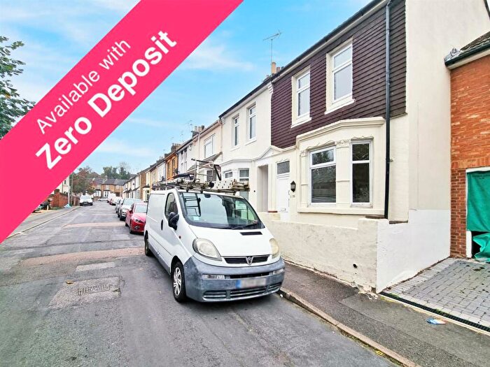 3 Bedroom House To Rent In King William Road, Gillingham, ME7