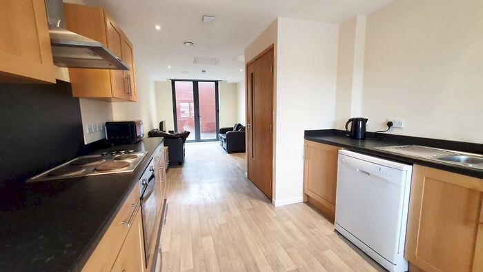 6 Bedroom Flat To Rent In Cross Bedford Street, Sheffield S6