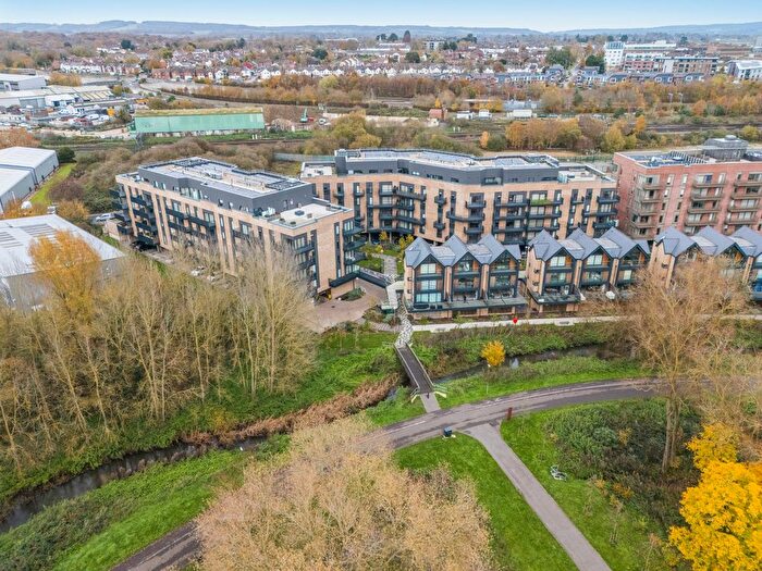 2 Bedroom Flat To Rent In Hampton Place, Ashford, TN23