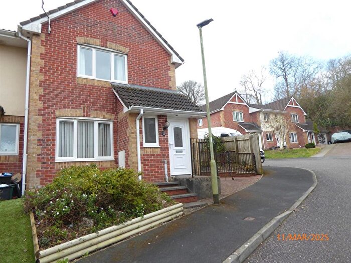 3 Bedroom Property To Rent In Spencer Drive, Tiverton, EX16