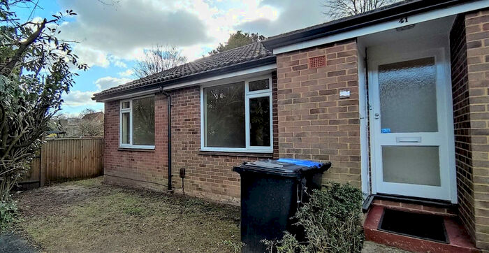 3 Bedroom Bungalow To Rent In Kenton Way, Woking, Surrey, GU21