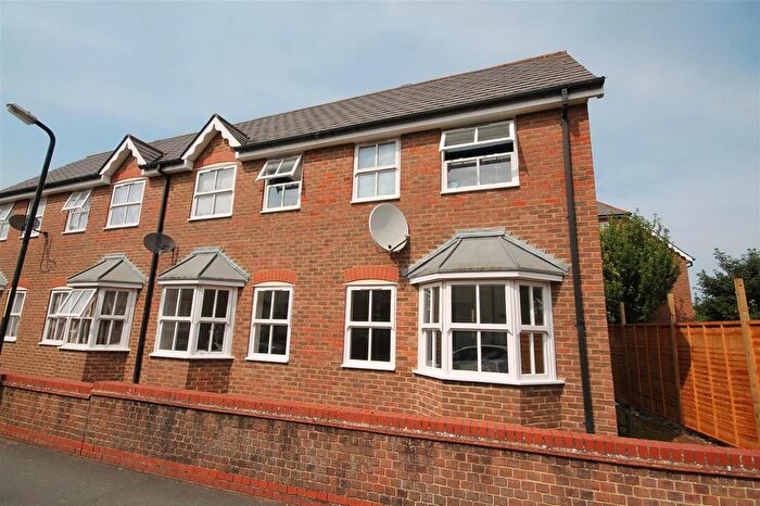 1 Bedroom Flat To Rent In Henry Court, Gordon Road, Canterbury, CT1