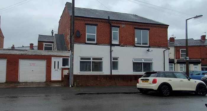 2 Bedroom Flat To Rent In Ethel Street, Bearwood, Smethwick, B67