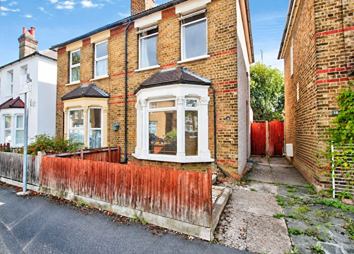3 Bedroom Semi-Detached House For Sale In Honiton Road, Romford, RM7