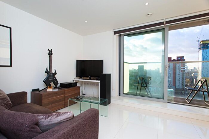 Flat To Rent In Pan Peninsula, Canary Wharf, London, E14