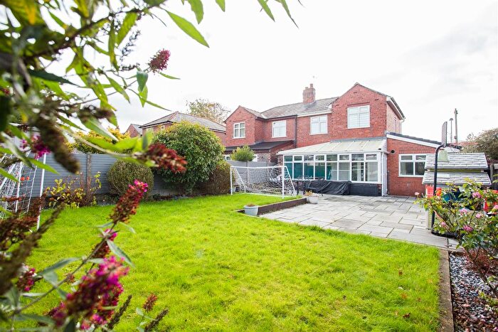 3 Bedroom Semi Detached House For Sale In Hawthorne Avenue, Warrington, WA1