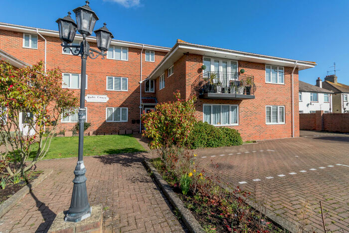2 Bedroom Flat To Rent In Ruby Court, Shirley Road, Leigh-on-Sea, SS9