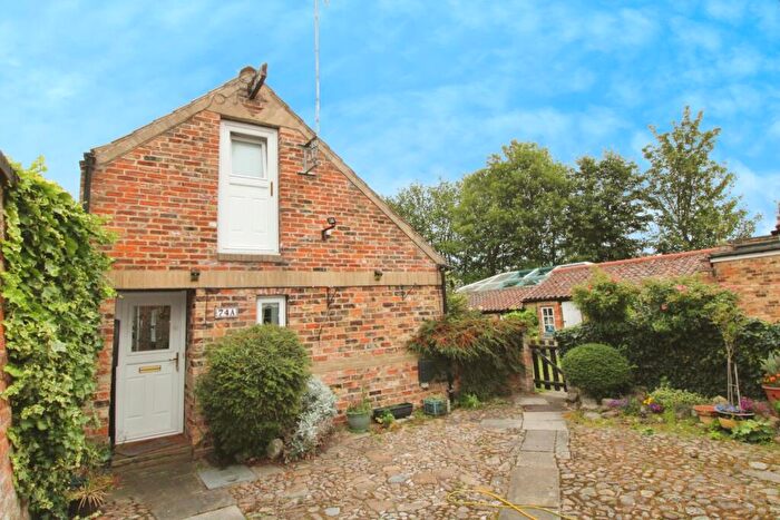 3 Bedroom Detached House For Sale In Allhallowgate, Ripon, HG4
