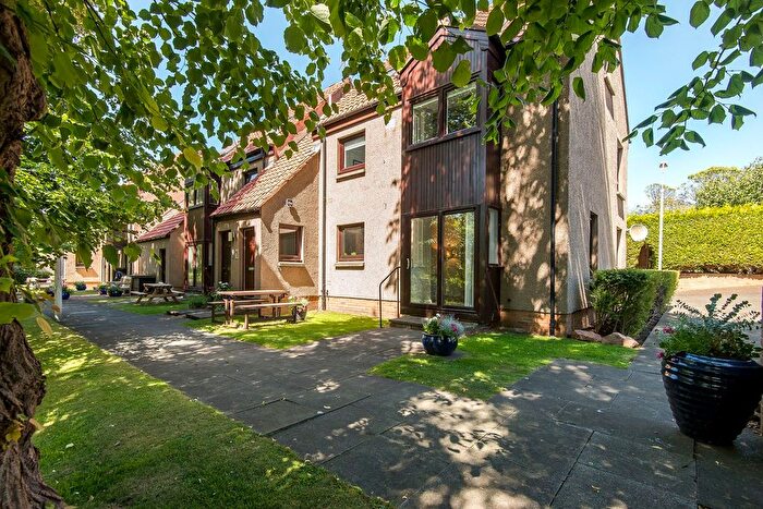 1 Bedroom Flat For Sale In Greenside Court, St Andrews, KY16