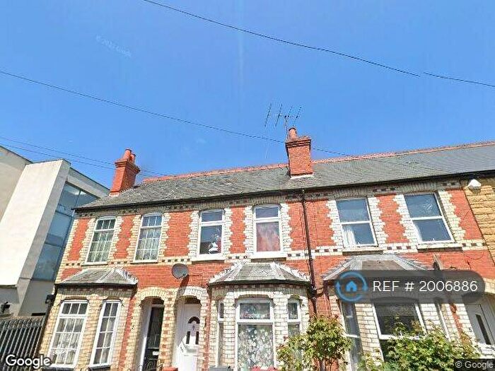 3 Bedroom Terraced House To Rent In Winchester Road, Reading, RG2
