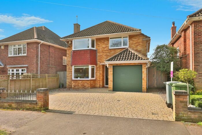 4 Bedroom Property To Rent In Longfields Road, Thorpe St. Andrew, Norwich, NR7