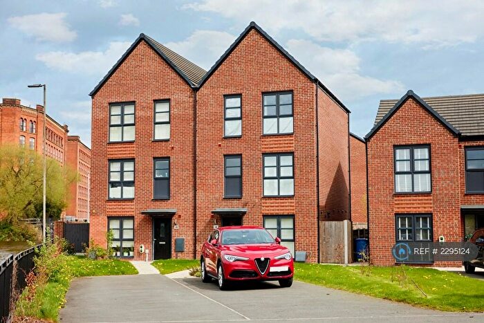 4 Bedroom Semi-Detached House To Rent In Bourdon Street, Manchester, M40