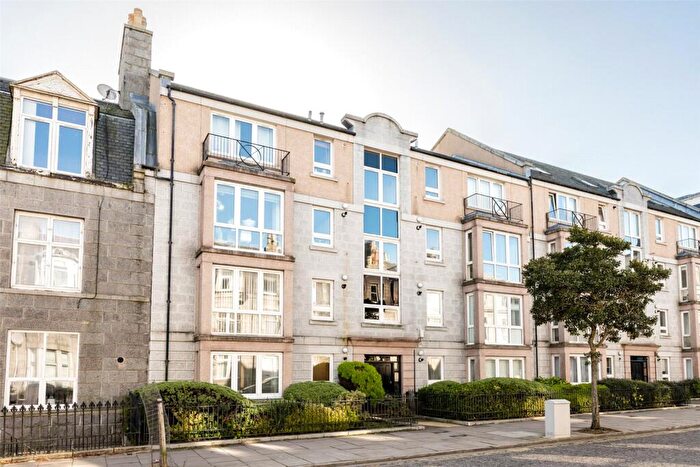 2 Bedroom Flat To Rent In Union Grove, Aberdeen, AB10