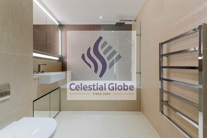 2 Bedroom Flat To Rent In Canter Way, London, E1