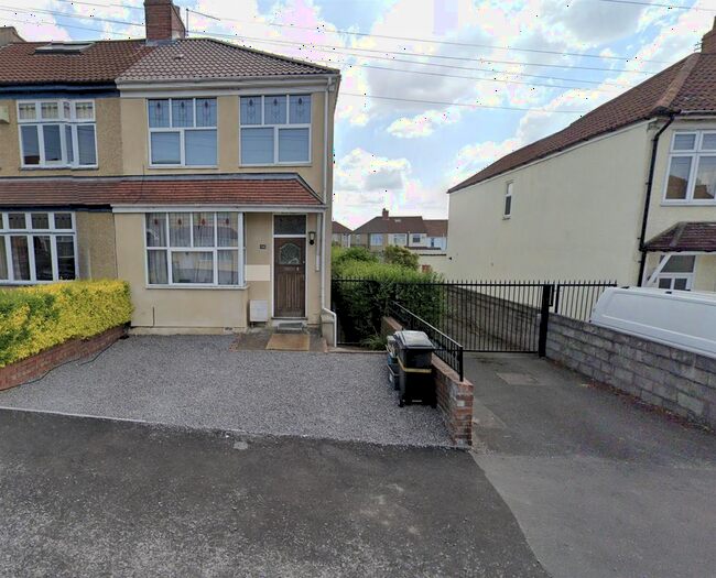 4 Bedroom End Of Terrace House To Rent In Keys Avenue, Horfield, Bristol, BS7