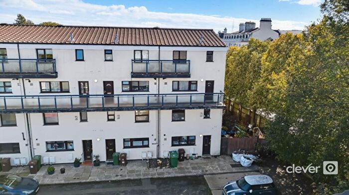 3 Bedroom Maisonette For Sale In Raglan Road, Devonport, Plymouth, PL1