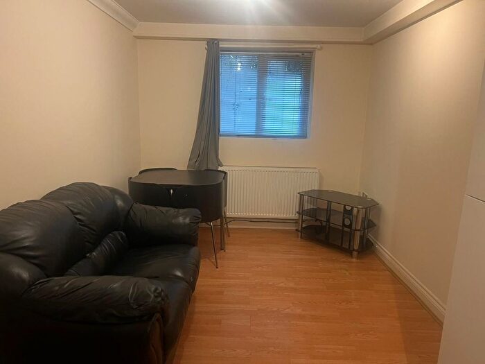 1 Bedroom Flat To Rent In Chapel Street, Luton, LU1