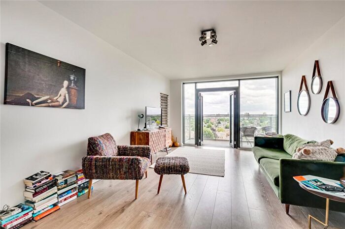 1 Bedroom Flat To Rent In Fuse Building, Beechwood Road, E8
