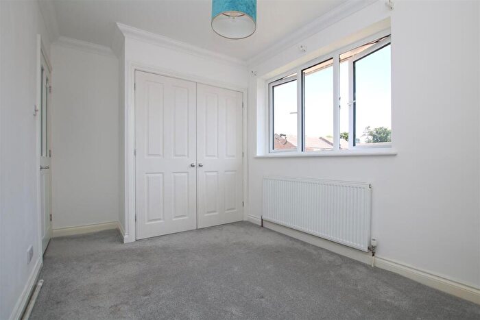 4 Bedroom Terraced House To Rent In Barnsnap Close, Horsham, RH12