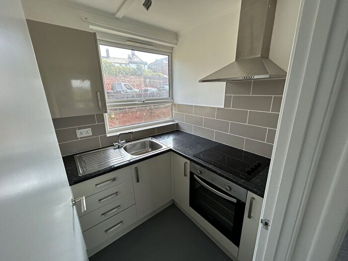 2 Bedroom Flat To Rent In Watergate, Exeter, EX2